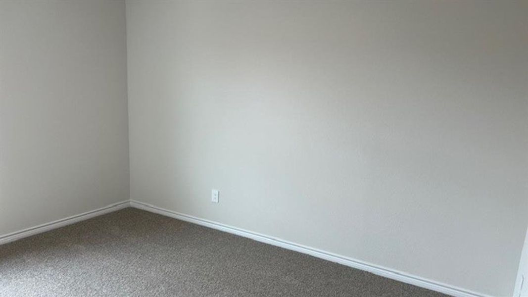 Spacious, unfurnished interior of a new home in Silverado, Aubrey (Image 6).