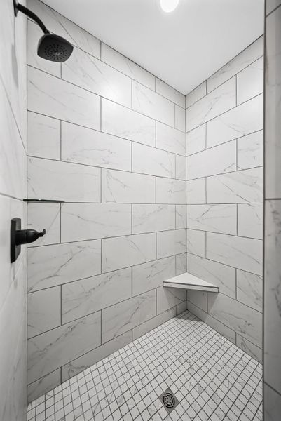 Close-up of interior finishes inside a home in Summerfield, Clarksville (Image 22).