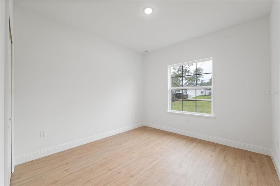 Spacious, unfurnished interior of a new home in , Ocala (Image 29).