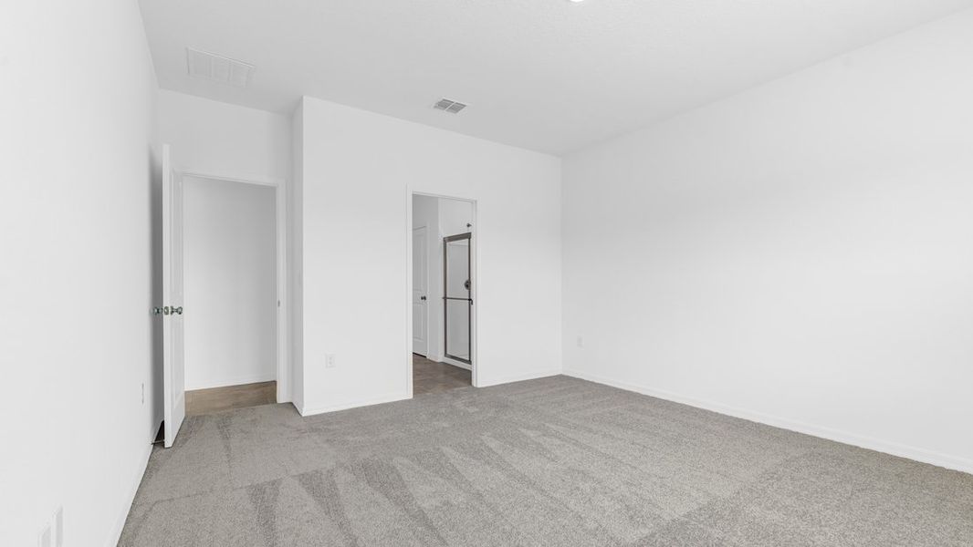 Spacious, unfurnished interior of a new home in Coopers Meadow, Jacksonville (Image 28).