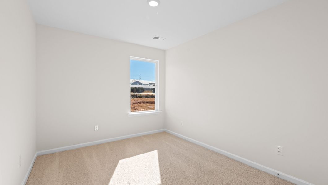 Spacious, unfurnished interior of a new home in Covington Village, Greer (Image 18).