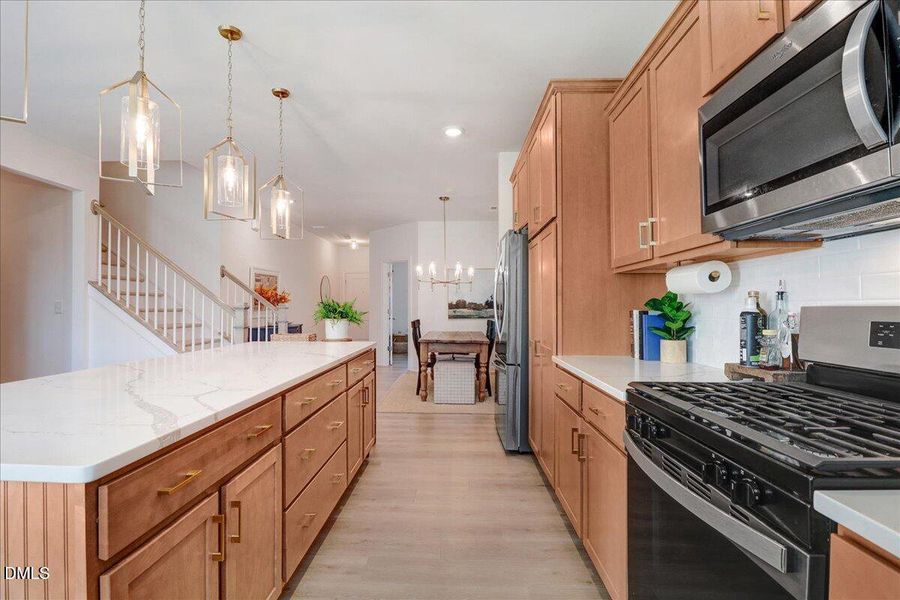 30-27 Silver Moon Ln-30 30-27 Silver Moon Ln-30