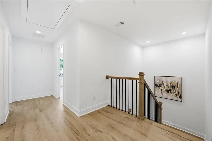 Spacious, unfurnished interior of a new home in , Atlanta (Image 27). Spacious, unfurnished interior of a new home in , Atlanta (Image 27).