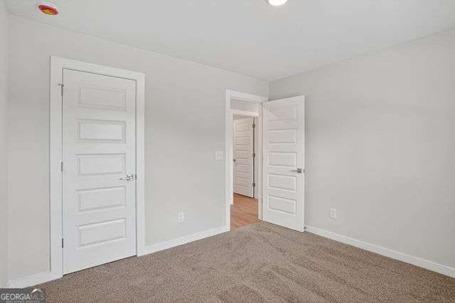 Spacious, unfurnished interior of a new home in Killian Manor at The Adares, Adairsville (Image 31).