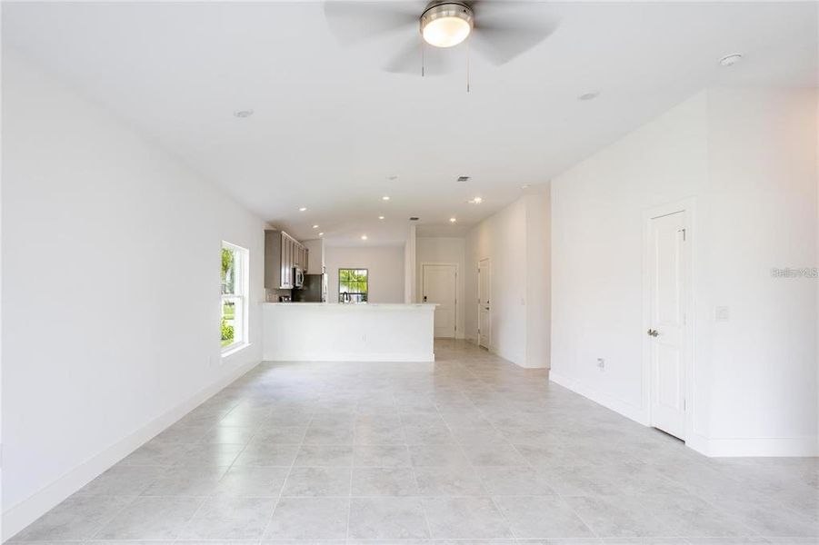 Spacious, unfurnished interior of a new home in , Port Charlotte (Image 22).