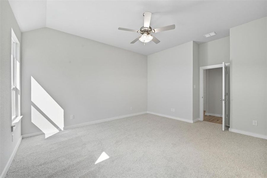 Spacious, unfurnished interior of a new home in Arbor Oaks, Boyd (Image 25).