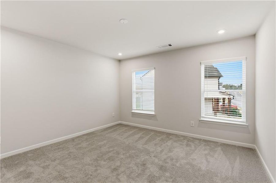 Spacious, unfurnished interior of a new home in Meadow Pines, Dallas (Image 16).