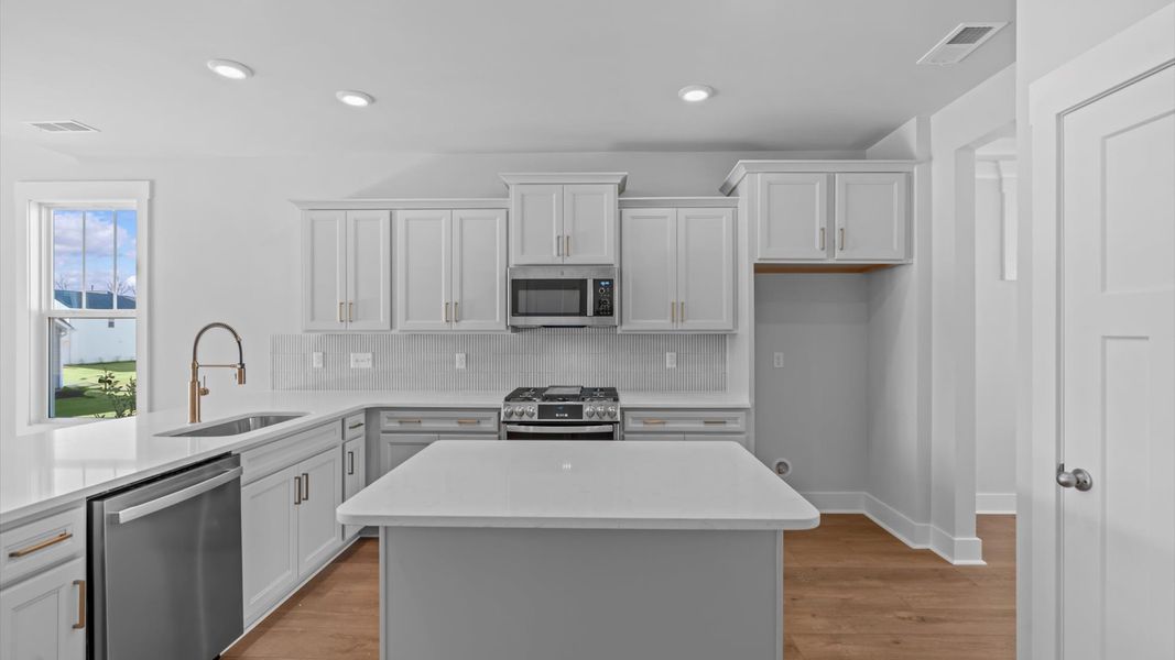 Furnished interior view inside a new home in Woodglen, Piedmont (Image 12).