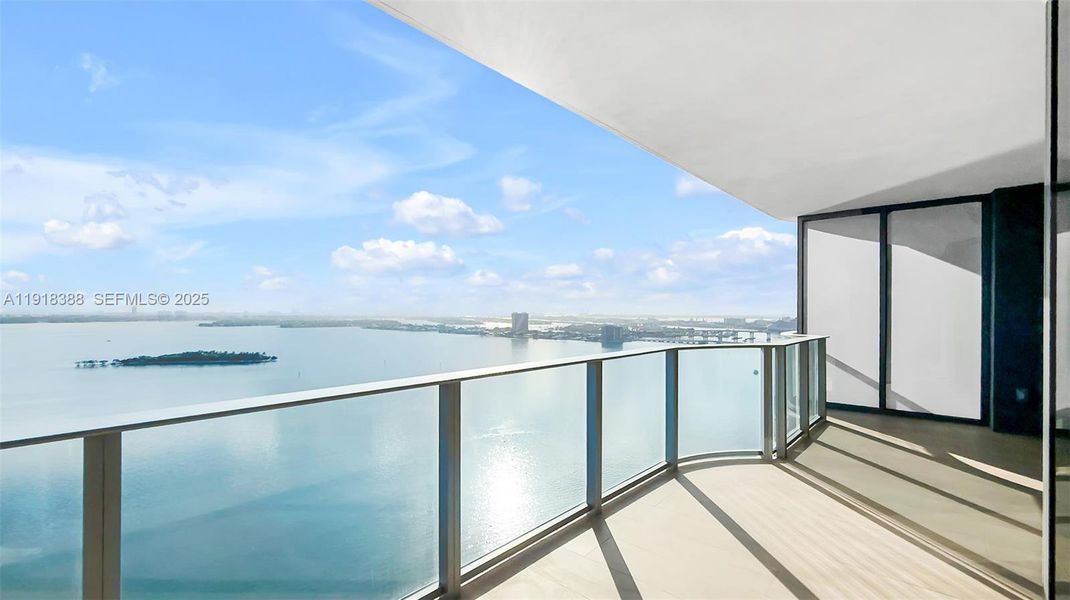 Exterior details and patio area of a home in Aria Reserve, Miami (Image 21).