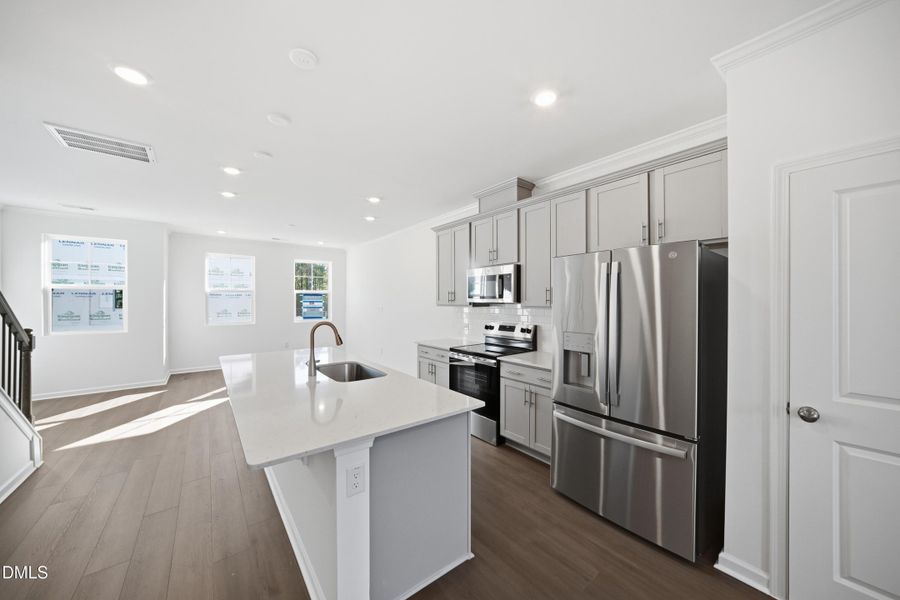 SUN_ElmGrove_Pic_Wyatt_Kitchen_4of7 SUN_ElmGrove_Pic_Wyatt_Kitchen_4of7