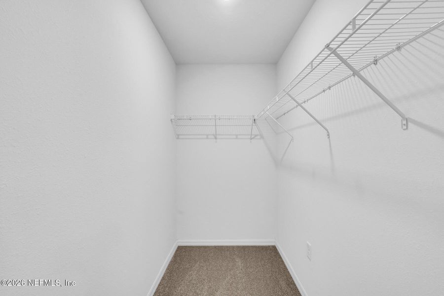 Spacious, unfurnished interior of a new home in Rolling Hills, Green Cove Springs (Image 14).