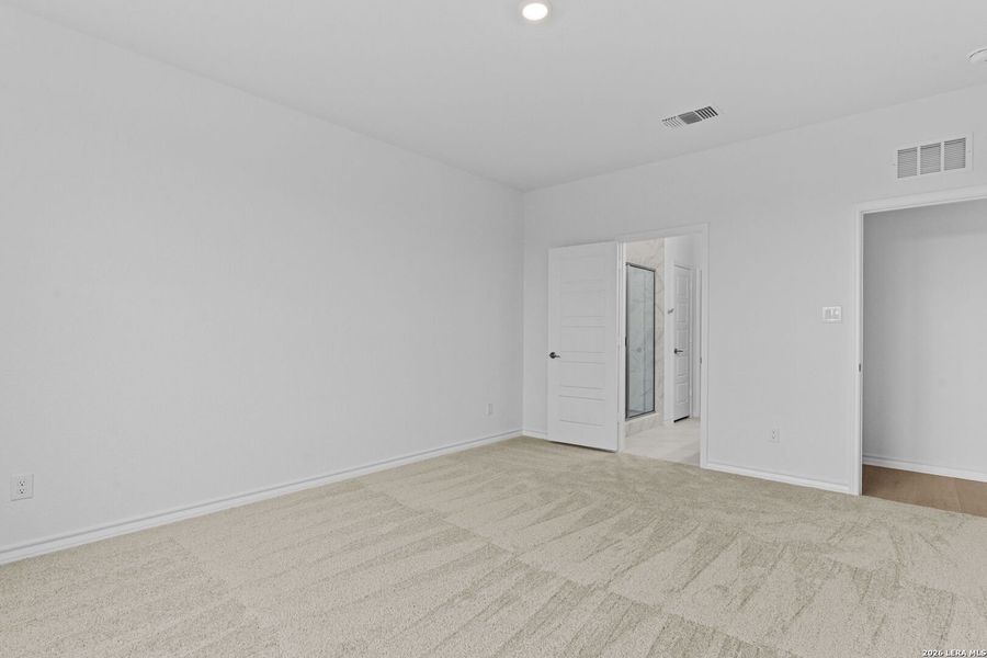 Spacious, unfurnished interior of a new home in Nopal Valley, San Antonio (Image 18). Spacious, unfurnished interior of a new home in Nopal Valley, San Antonio (Image 18).