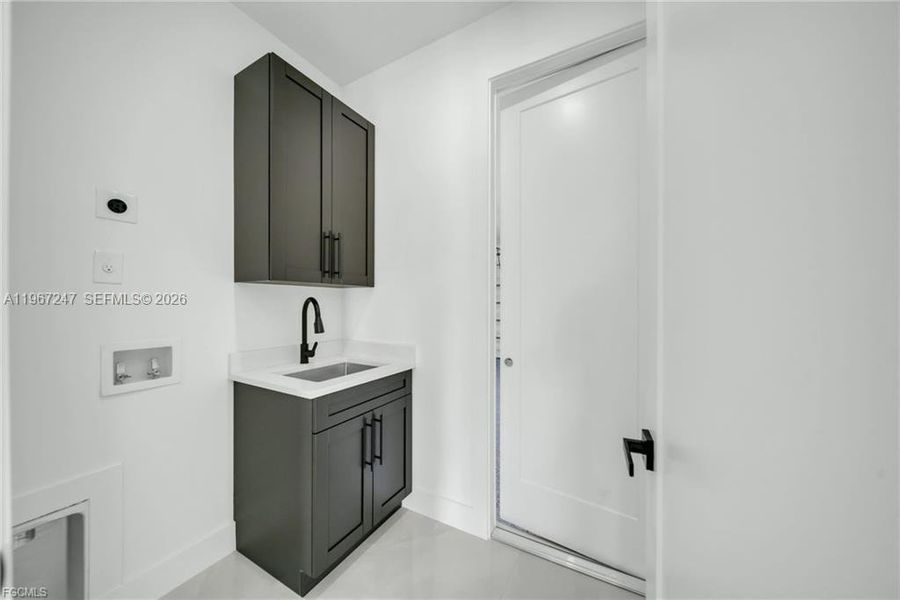 Furnished interior view inside a new home in , Lehigh Acres (Image 5).