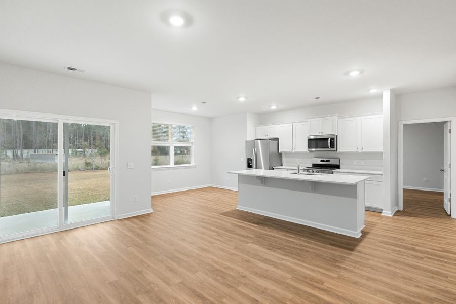 Spacious, unfurnished interior of a new home in The Cove at Mallard Crossing, Summerville (Image 13).