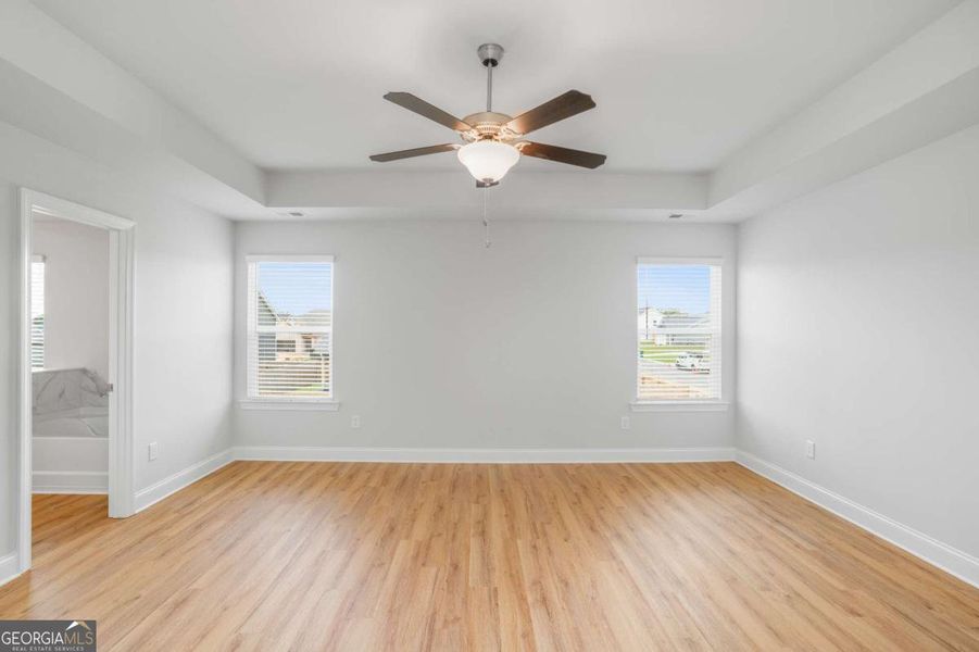 Spacious, unfurnished interior of a new home in Killian Manor at The Adares, Adairsville (Image 18). Spacious, unfurnished interior of a new home in Killian Manor at The Adares, Adairsville (Image 18).