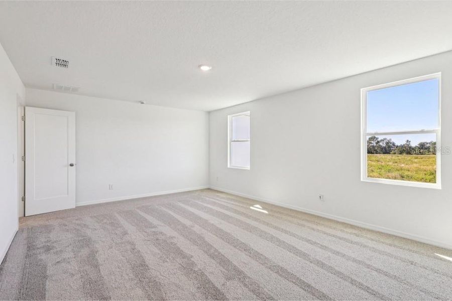 Spacious, unfurnished interior of a new home in Northlake Traditional, Winter Garden (Image 40). Spacious, unfurnished interior of a new home in Northlake Traditional, Winter Garden (Image 40).
