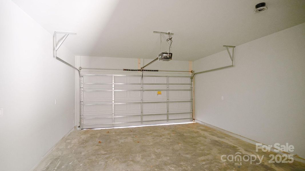 Spacious, unfurnished interior of a new home in , Charlotte (Image 22).