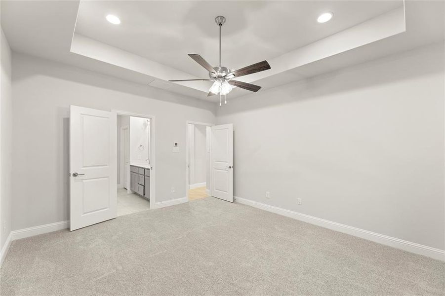 Spacious, unfurnished interior of a new home in Creekside, Royse City (Image 19).