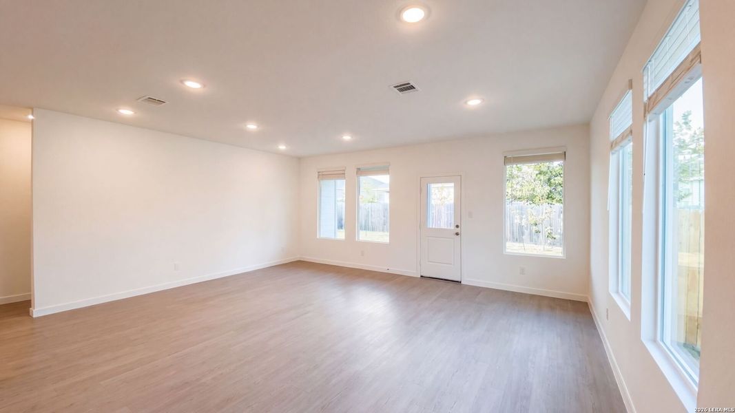 Spacious, unfurnished interior of a new home in Waterwheel, San Antonio (Image 33).