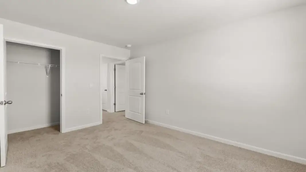 Spacious, unfurnished interior of a new home in Aurora Creek, Dallas (Image 24).