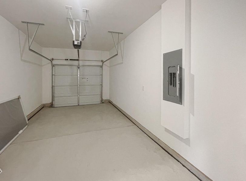 Spacious, unfurnished interior of a new home in East Main Townes, Spartanburg (Image 16).