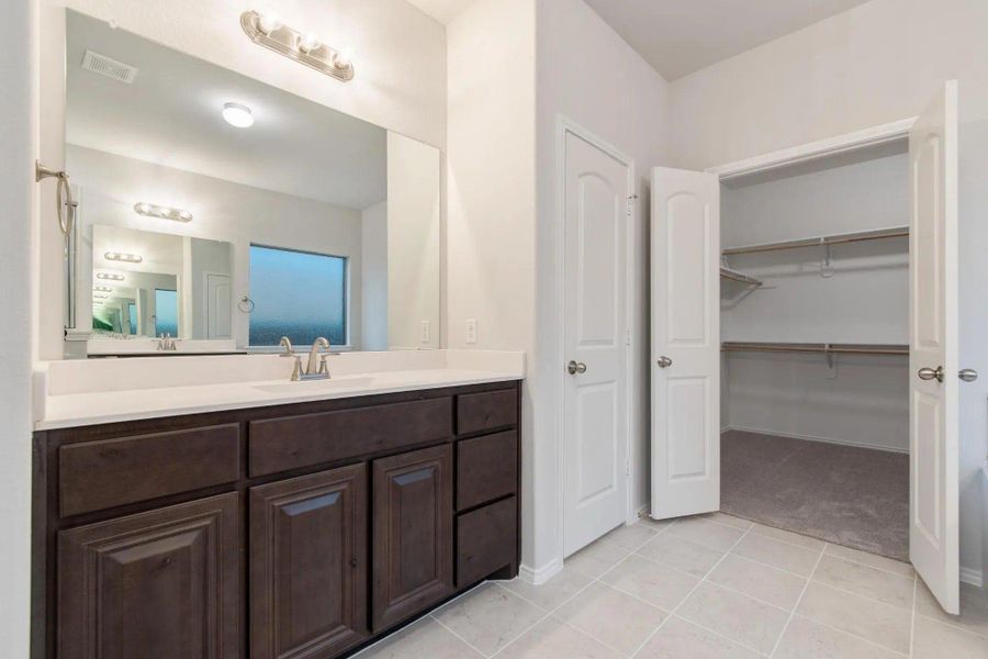 Primary Bathroom | Concept 2844 at Hunters Ridge in Crowley, TX by Landsea Homes