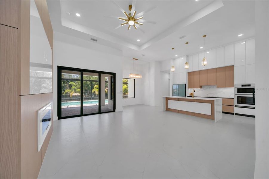Spacious, unfurnished interior of a new home in , Cape Coral (Image 22).