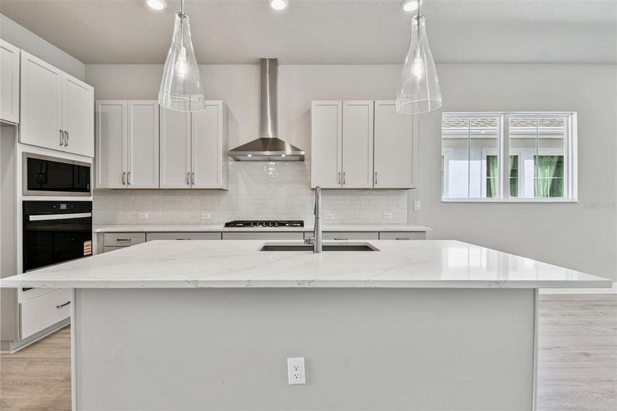 Furnished interior view inside a new home in Emerald Landing at Waterside at Lakewood Ranch – Cottage Series, Sarasota (Image 5). Furnished interior view inside a new home in Emerald Landing at Waterside at Lakewood Ranch – Cottage Series, Sarasota (Image 5).
