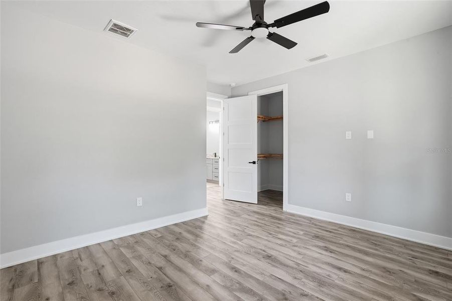 Spacious, unfurnished interior of a new home in , Labelle (Image 18).