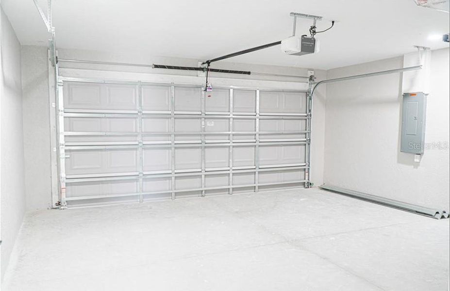 Spacious, unfurnished interior of a new home in , Cape Coral (Image 13). Spacious, unfurnished interior of a new home in , Cape Coral (Image 13).