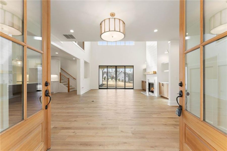 Spacious, unfurnished interior of a new home in , Gainesville (Image 36).