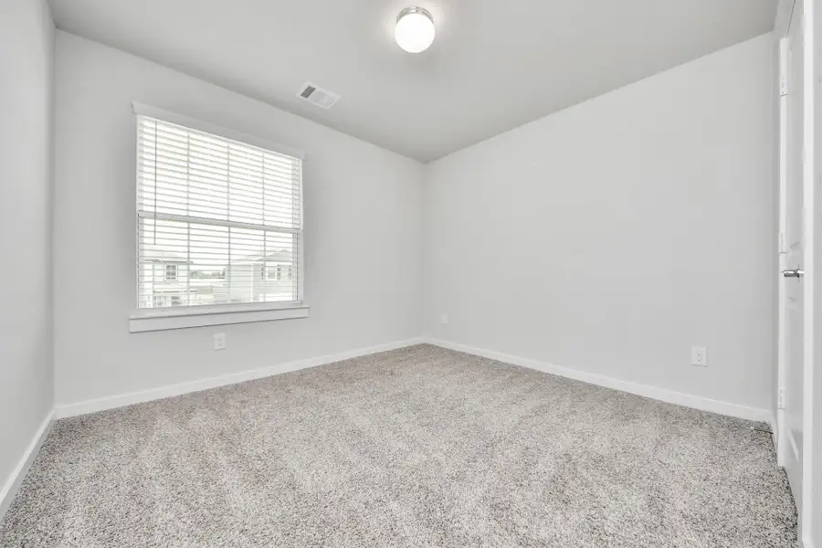 Spacious, unfurnished interior of a new home in Willow Trace, Spring (Image 26).