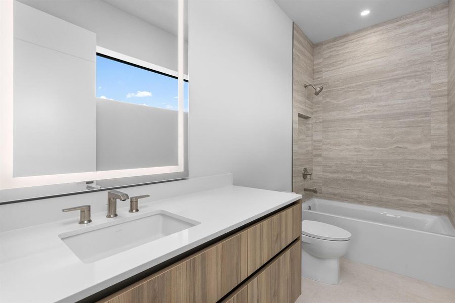 Guest Bath 6