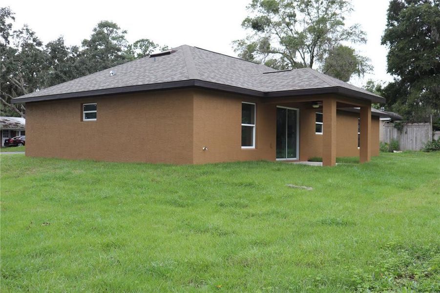 Exterior details and patio area of a home in , Ocala (Image 16).