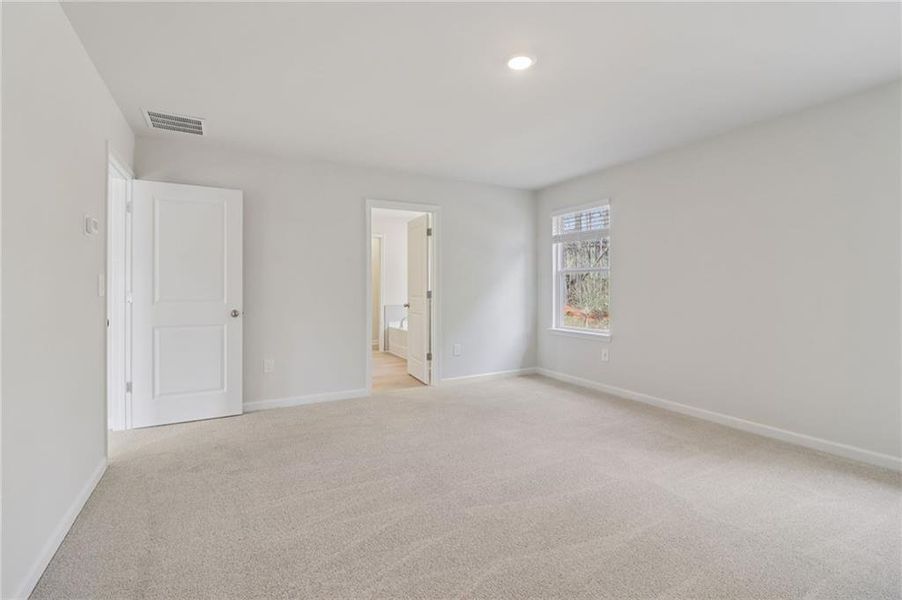 Spacious, unfurnished interior of a new home in Harmony Manor, Fairburn (Image 64).