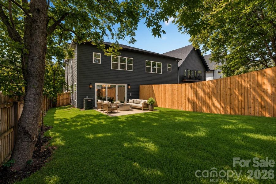 Exterior details and patio area of a home in , Charlotte (Image 4).