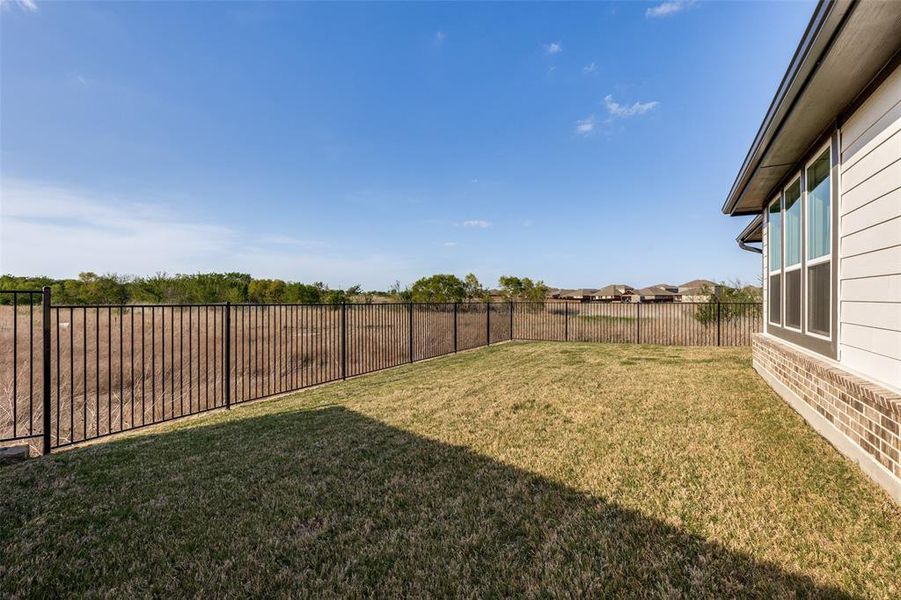 Exterior details and patio area of a home in , Haslet (Image 19).