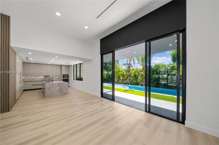 Spacious, unfurnished interior of a new home in , Miami (Image 47).
