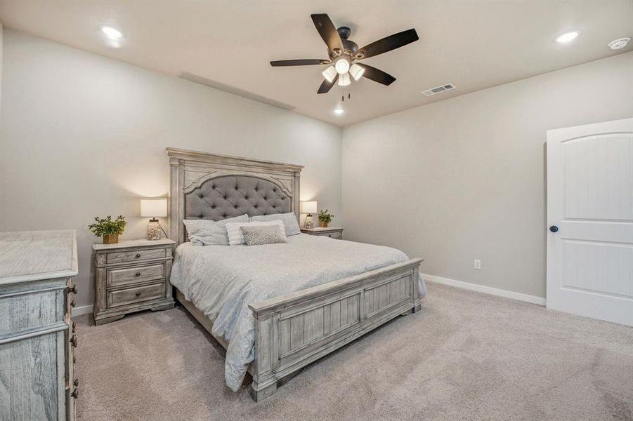 Furnished interior view inside a new home in , Granbury (Image 11).