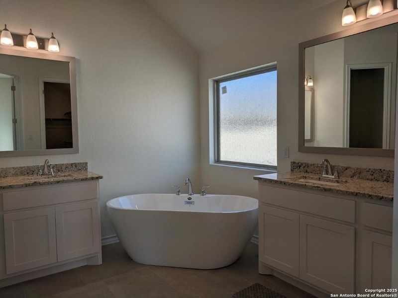 Furnished interior view inside a new home in Ventana - 60', Bulverde (Image 3).