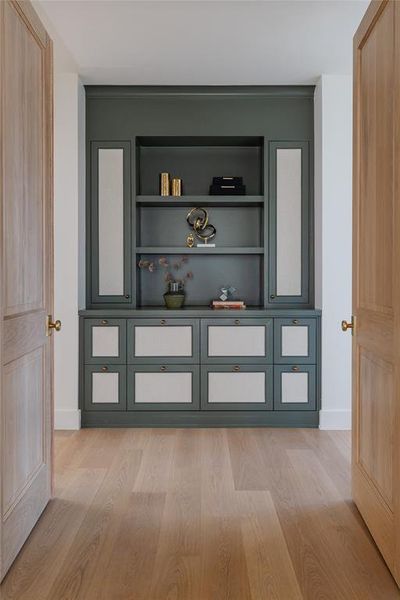 Furnished interior view inside a new home in , Dallas (Image 11).