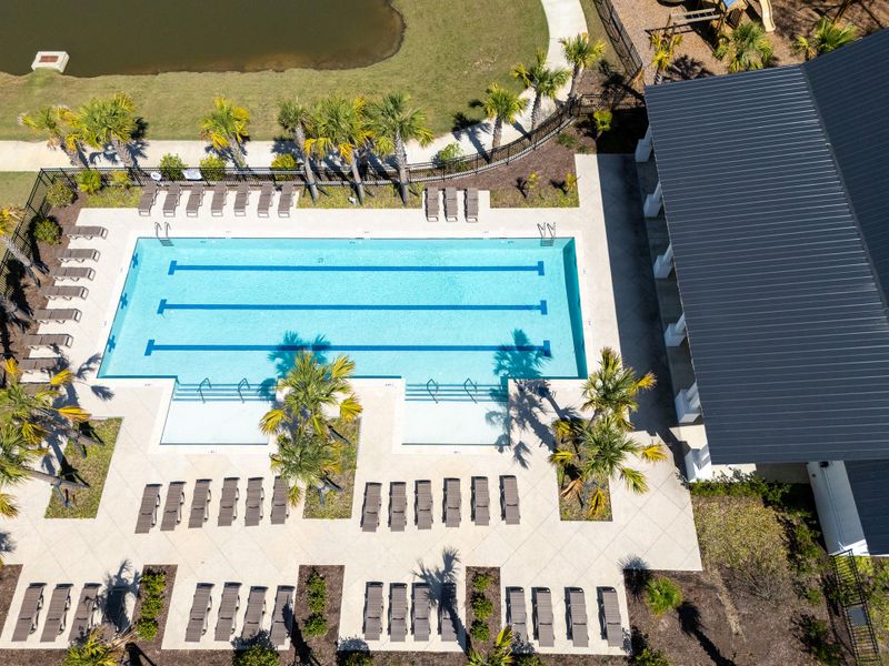 Community amenities in Six Oaks, Summerville (Image 26).