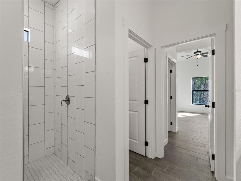 Image 33 of a home in .