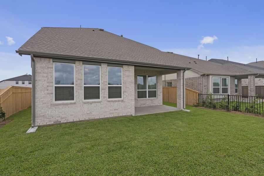 Representative exterior details of a home built from the Durango by Chesmar Homes in Sienna 45', Missouri City (Image 23).