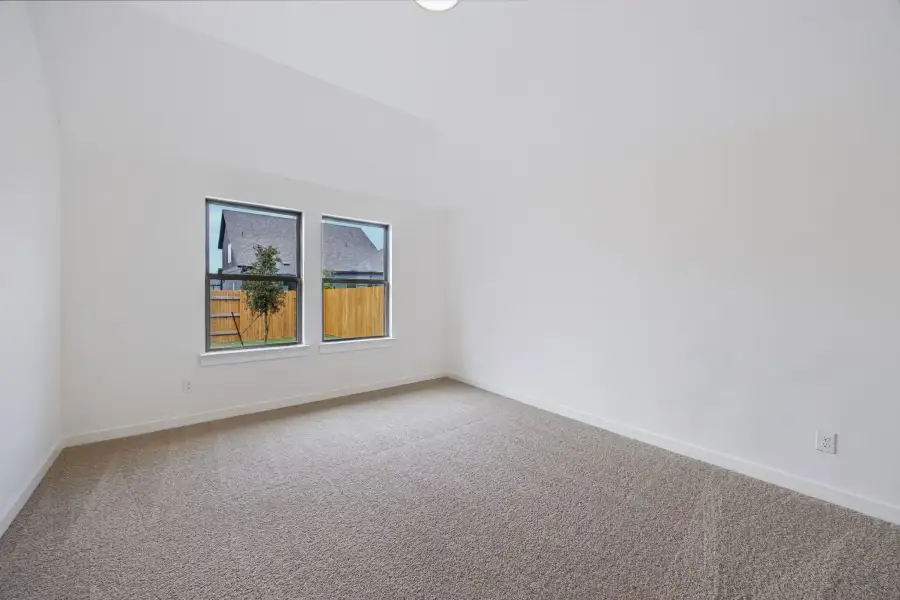 Spacious, unfurnished interior of a new home in Prairie Winds, Hutto (Image 24).