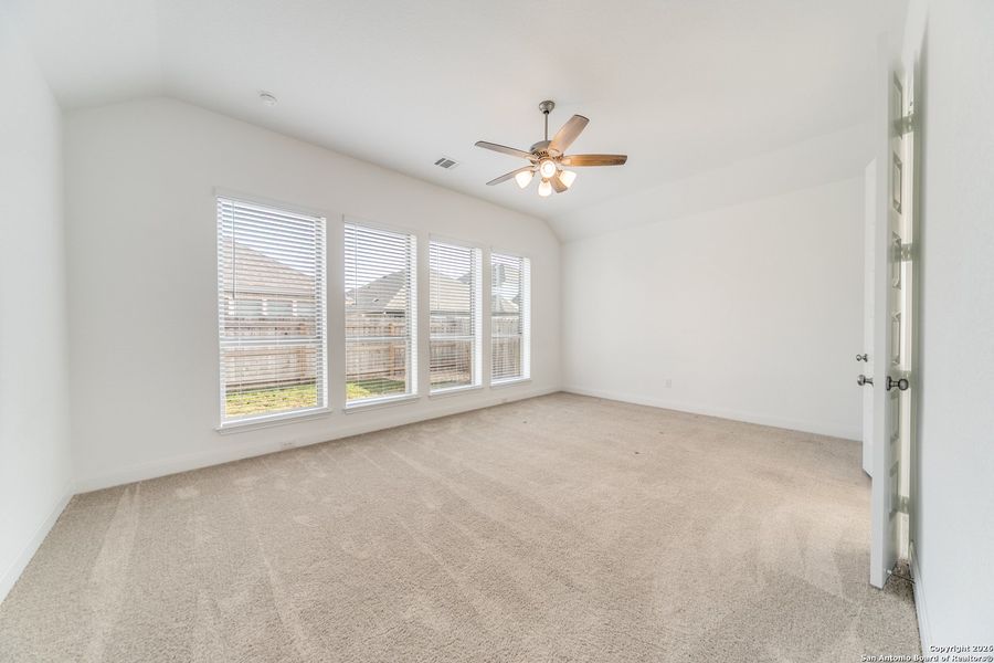 Spacious, unfurnished interior of a new home in , New Braunfels (Image 21).