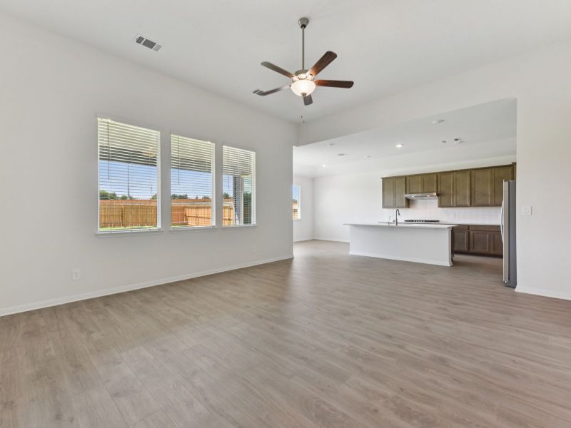 Spacious, unfurnished interior of a new home in Prairie Winds - Executive Collection, Hutto (Image 9).