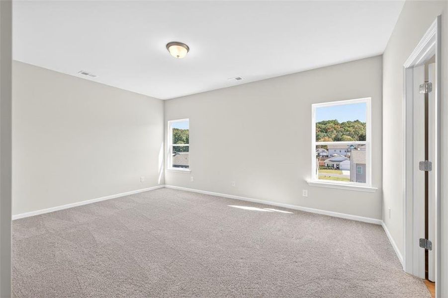 Spacious, unfurnished interior of a new home in Longbrooke, Rome (Image 33).