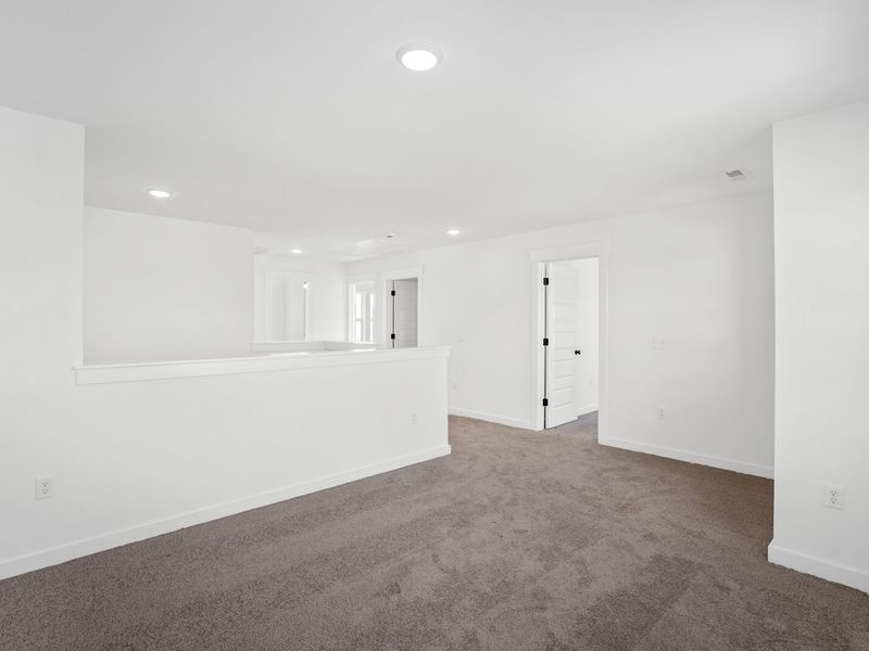 Spacious, unfurnished interior of a new home in Woods Crossing, Gallatin (Image 28).