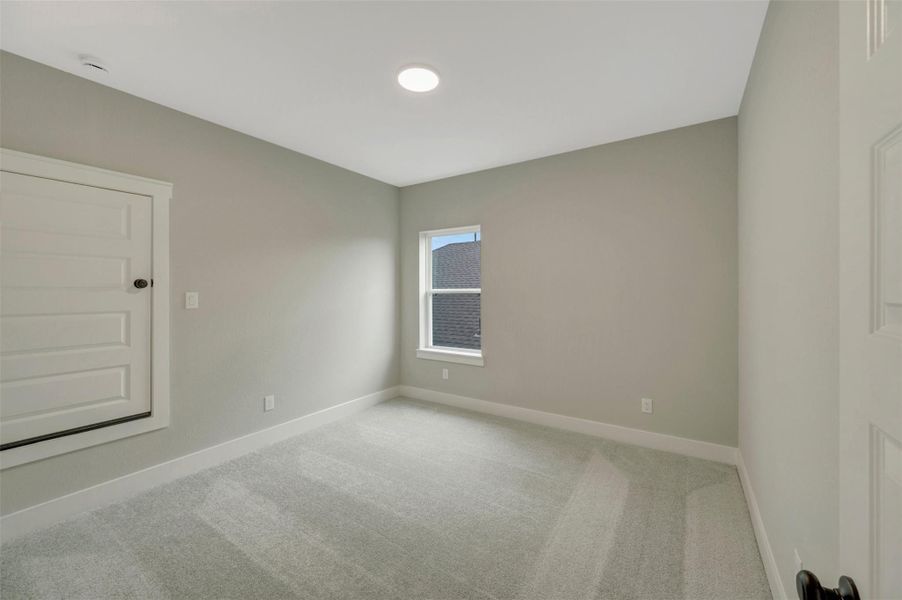 Spacious, unfurnished interior of a new home in Elyson - Reserve Collection, Katy (Image 33).